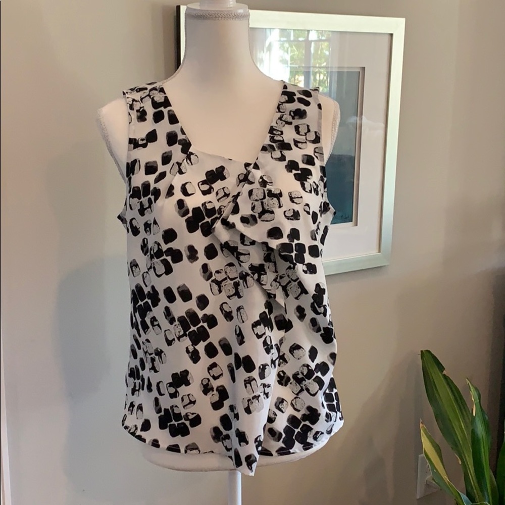 Black and White Print LOFT sleeveless top.